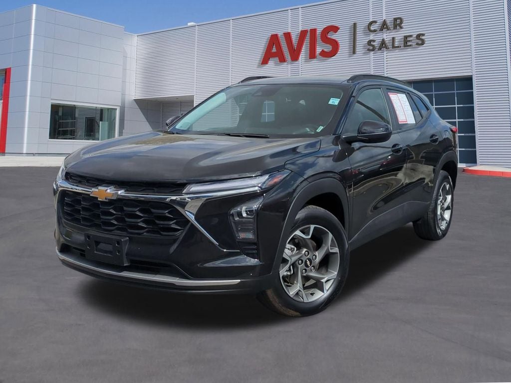 2025 Chevrolet Trax LT's photo