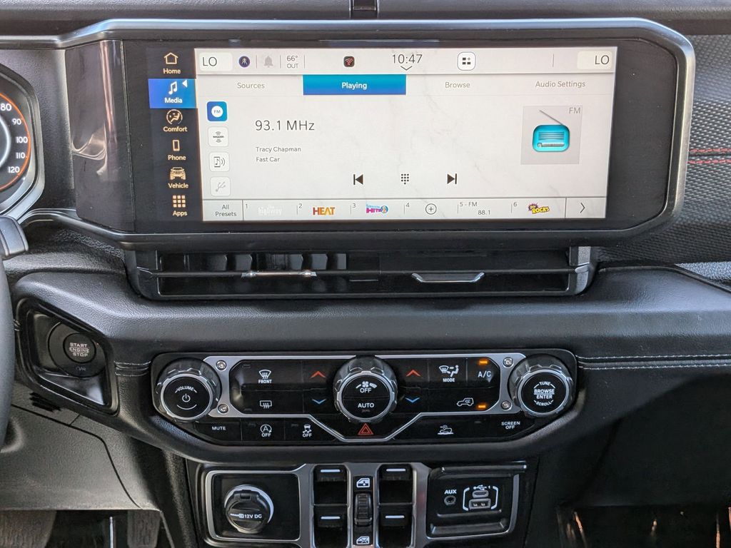 Thumbnail: 2025 Jeep Wrangler - 19