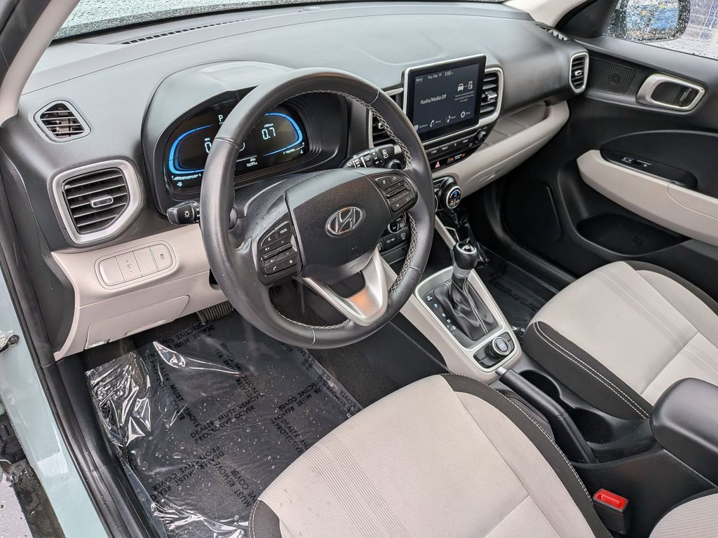 Thumbnail: 2025 Hyundai Venue - 14