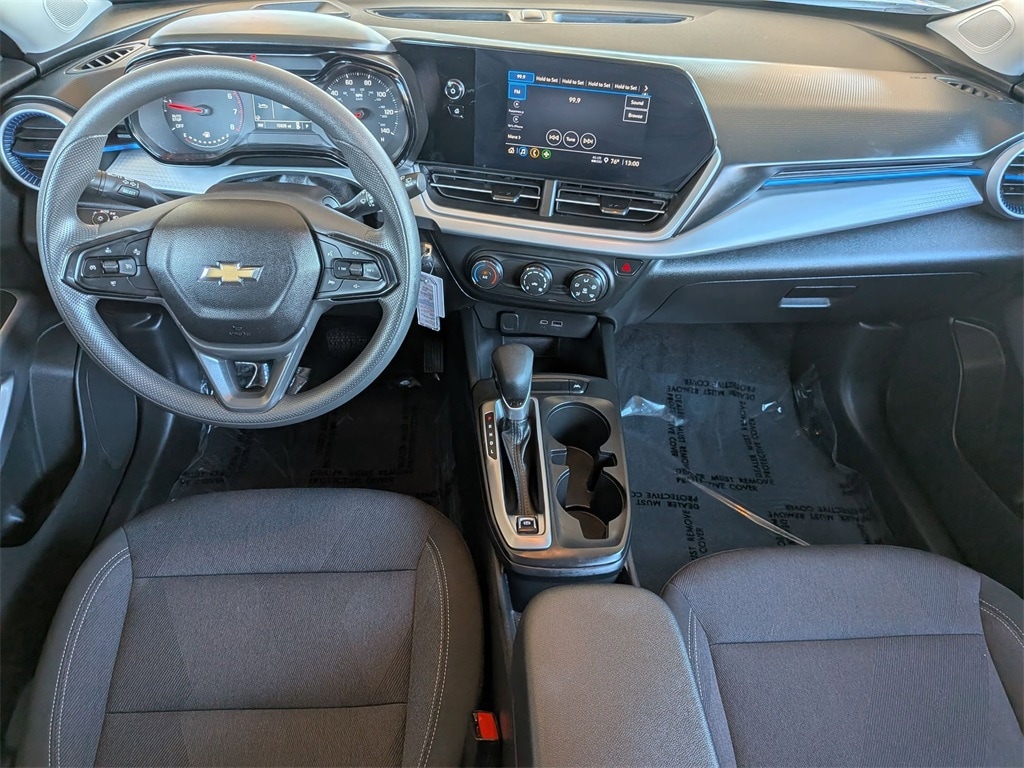 Thumbnail: 2025 Chevrolet Trax - 25