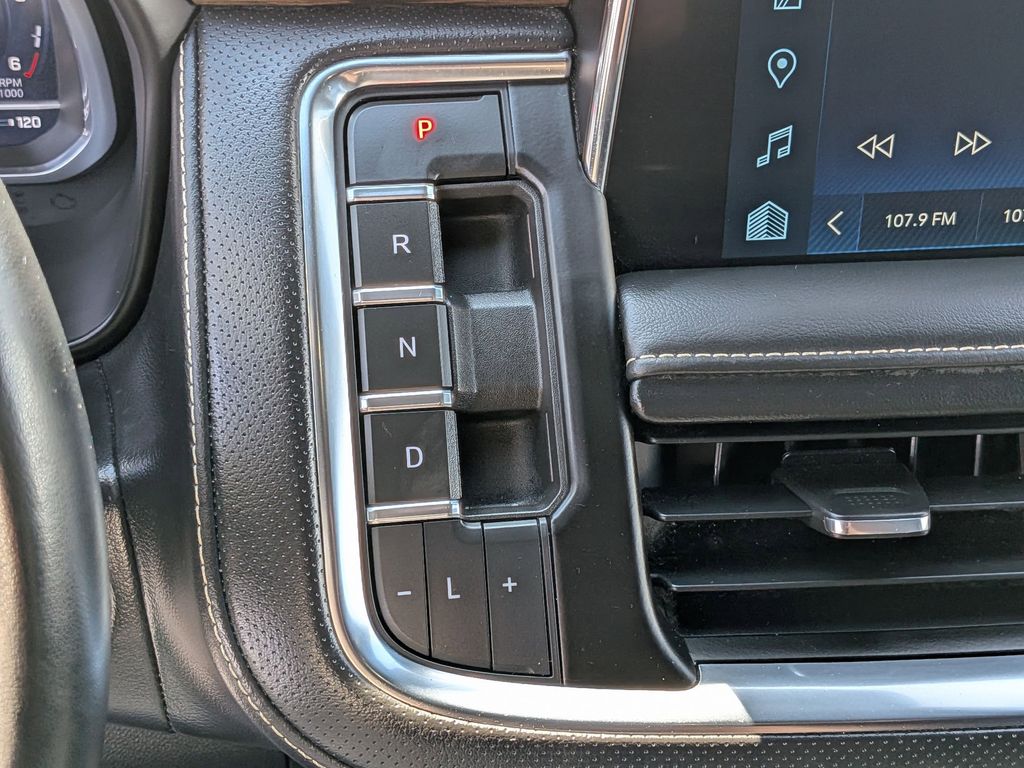 Thumbnail: 2023 Chevrolet Suburban - 20