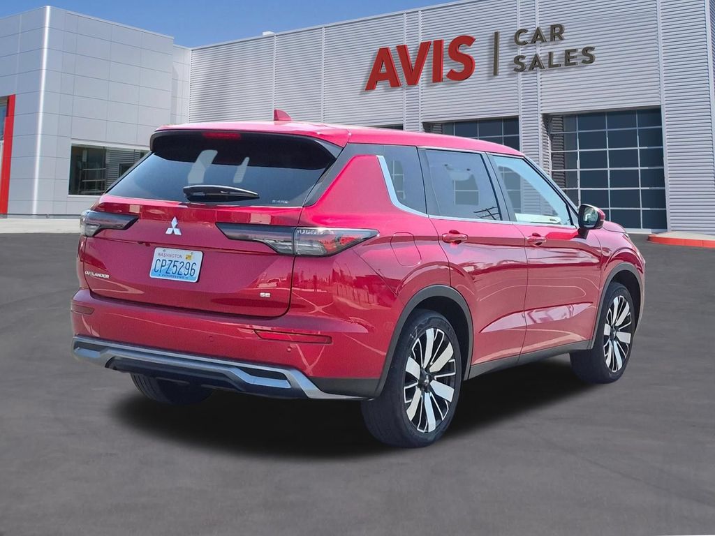 Thumbnail: 2025 Mitsubishi Outlander - 6