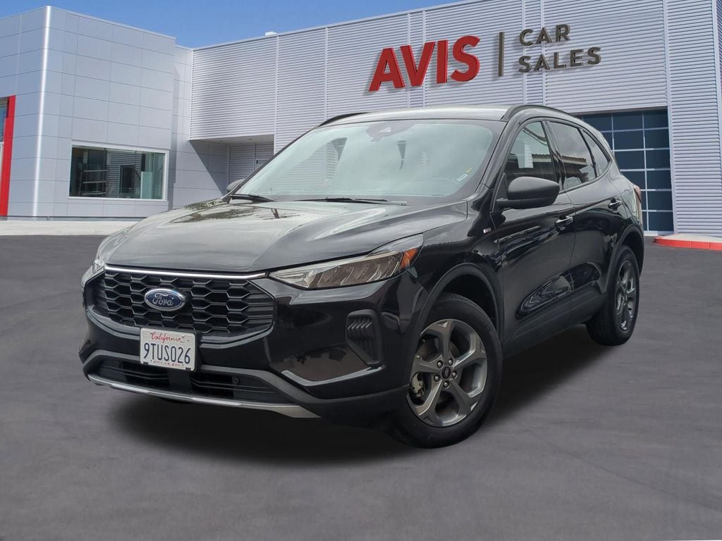 2025 Ford Escape ST-Line AWD's photo