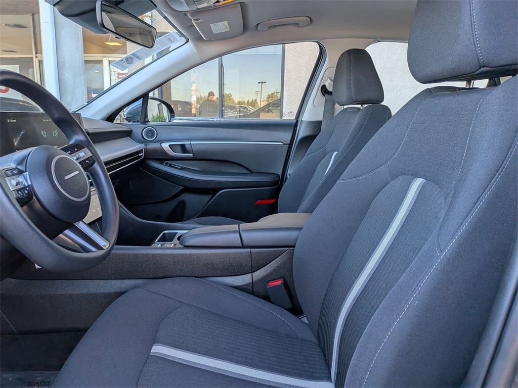 Thumbnail: 2025 Hyundai Sonata - 25