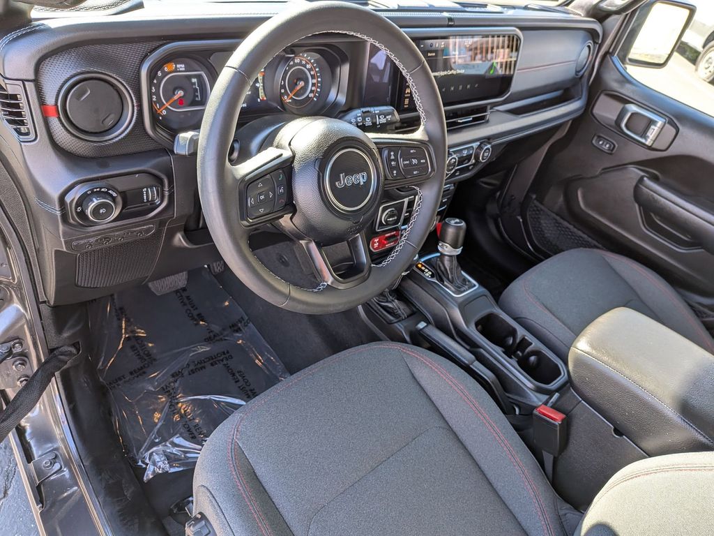 Thumbnail: 2025 Jeep Wrangler - 14