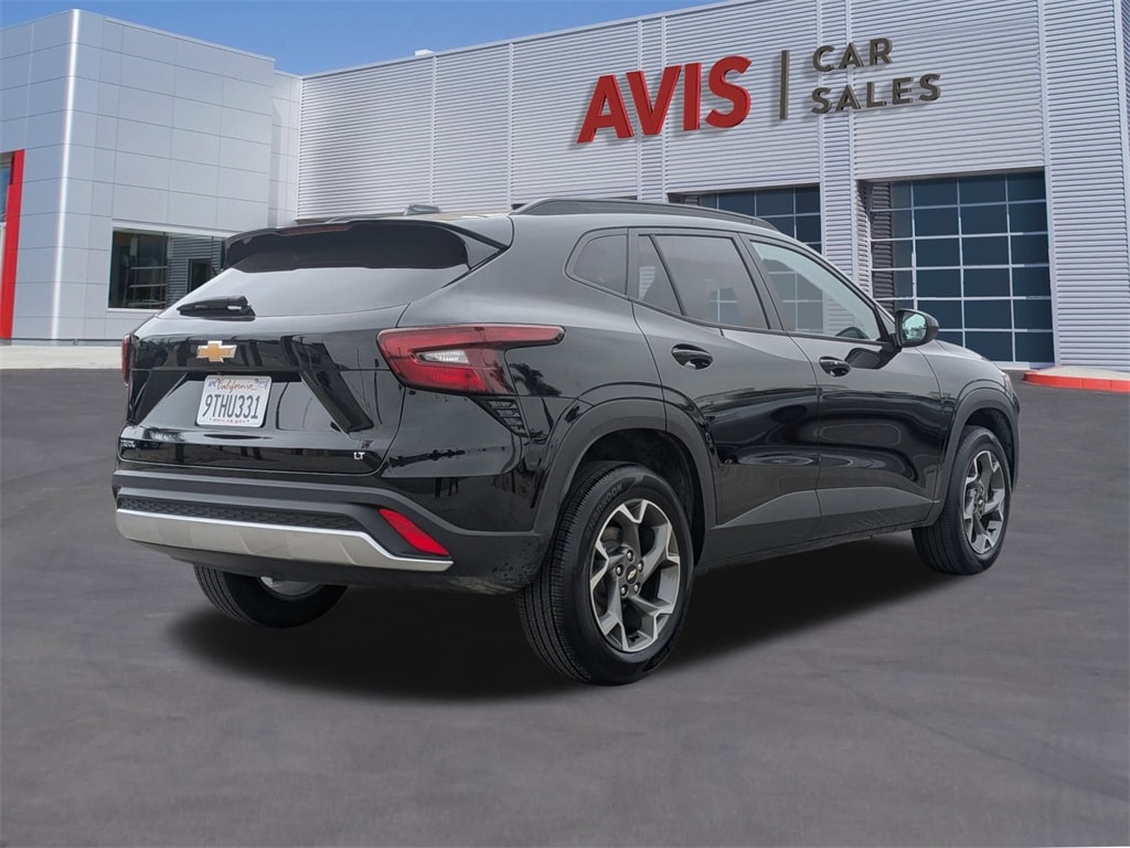 Thumbnail: 2025 Chevrolet Trax - 6