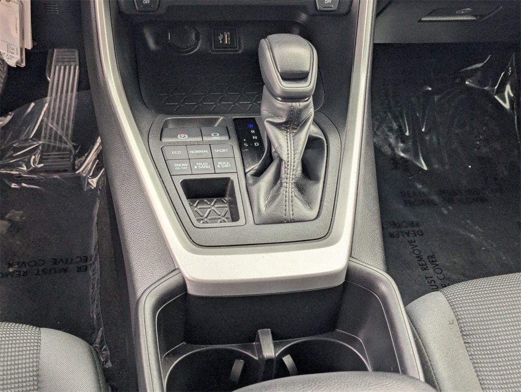 Thumbnail: 2024 Toyota RAV4 - 23