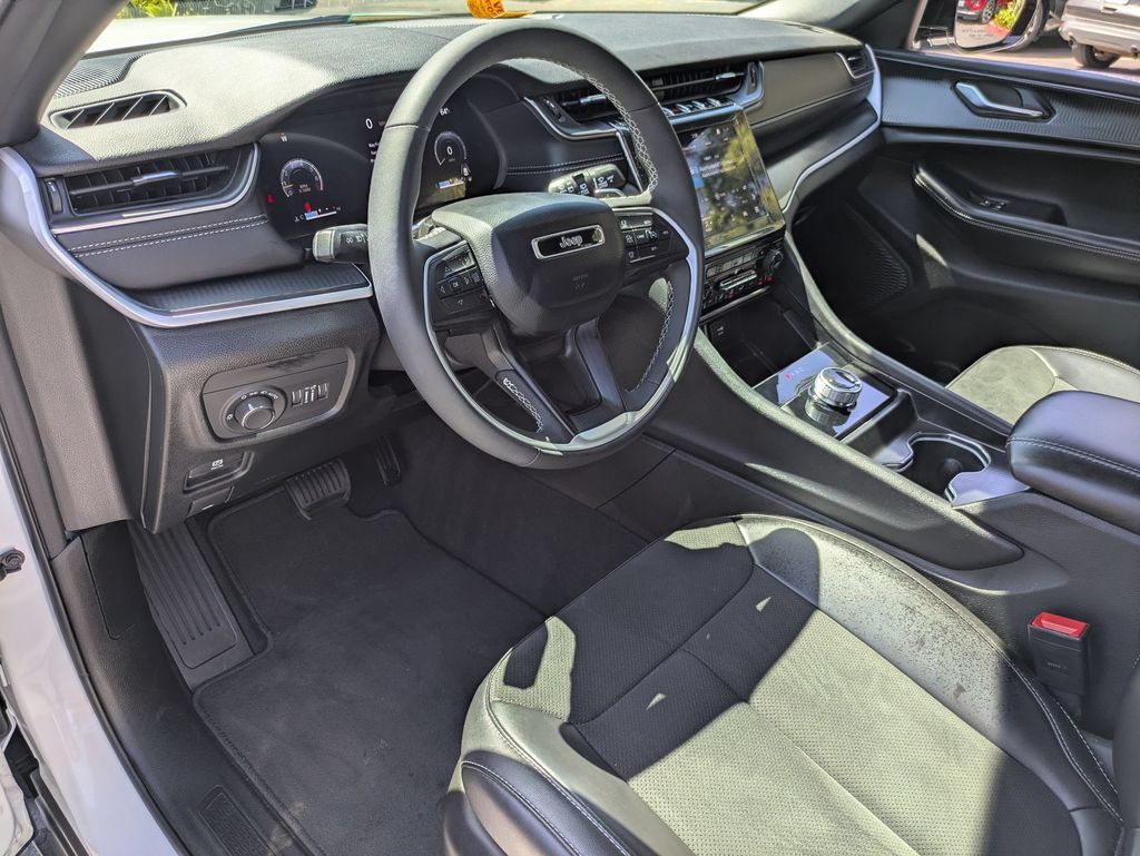 2025 Jeep Grand Cherokee Altitude - Photo 17