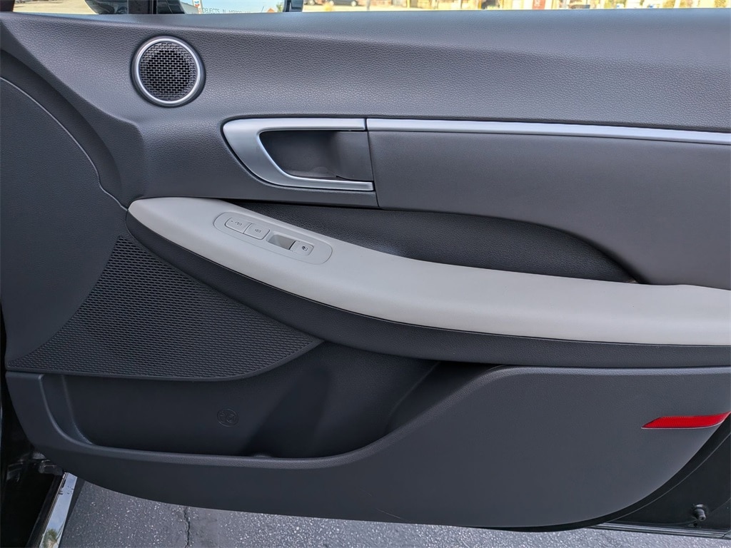 Thumbnail: 2025 Hyundai Sonata - 32