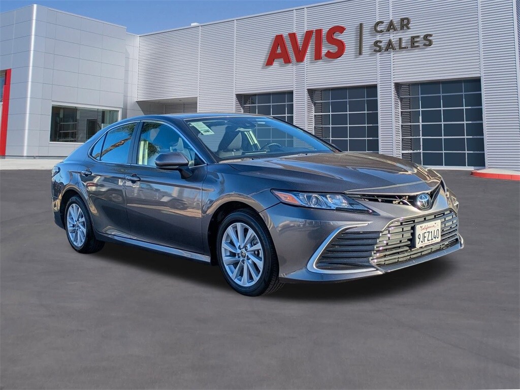 2024 Toyota Camry LE photo 3