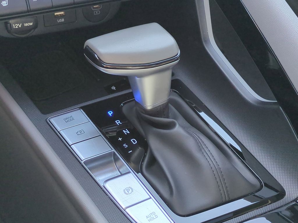 Thumbnail: 2025 Hyundai Elantra - 19