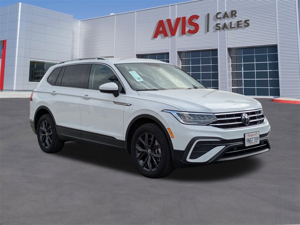Thumbnail: 2024 Volkswagen Tiguan - 3