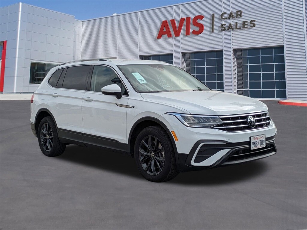 2024 Volkswagen Tiguan SE Wolfsburg Edition photo 2