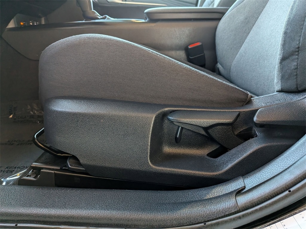 Thumbnail: 2025 Toyota Camry - 14