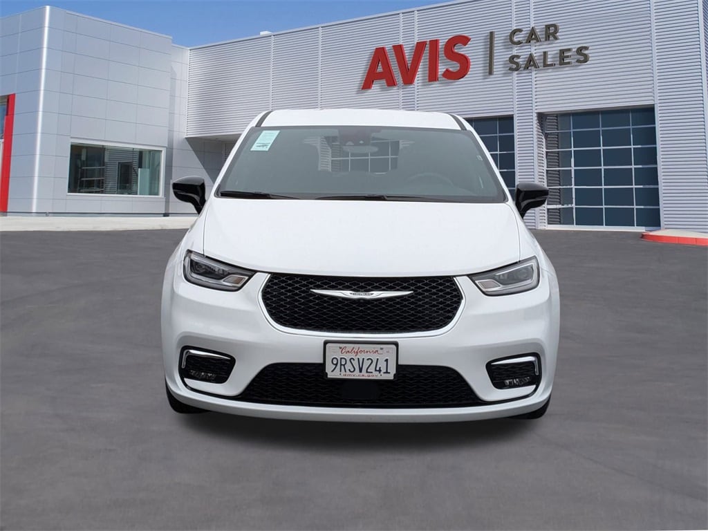 Certified 2025 Chrysler Pacifica Select Minivan/Van