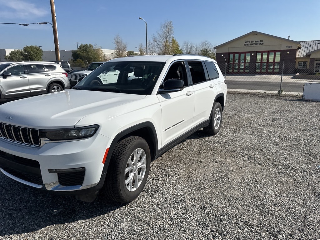 2023 Jeep Grand Cherokee L Limited Edition Hero Image