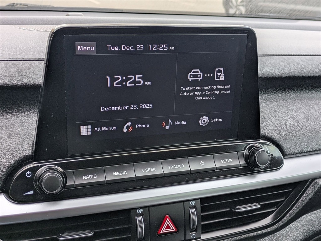 Thumbnail: 2024 Kia Forte - 17