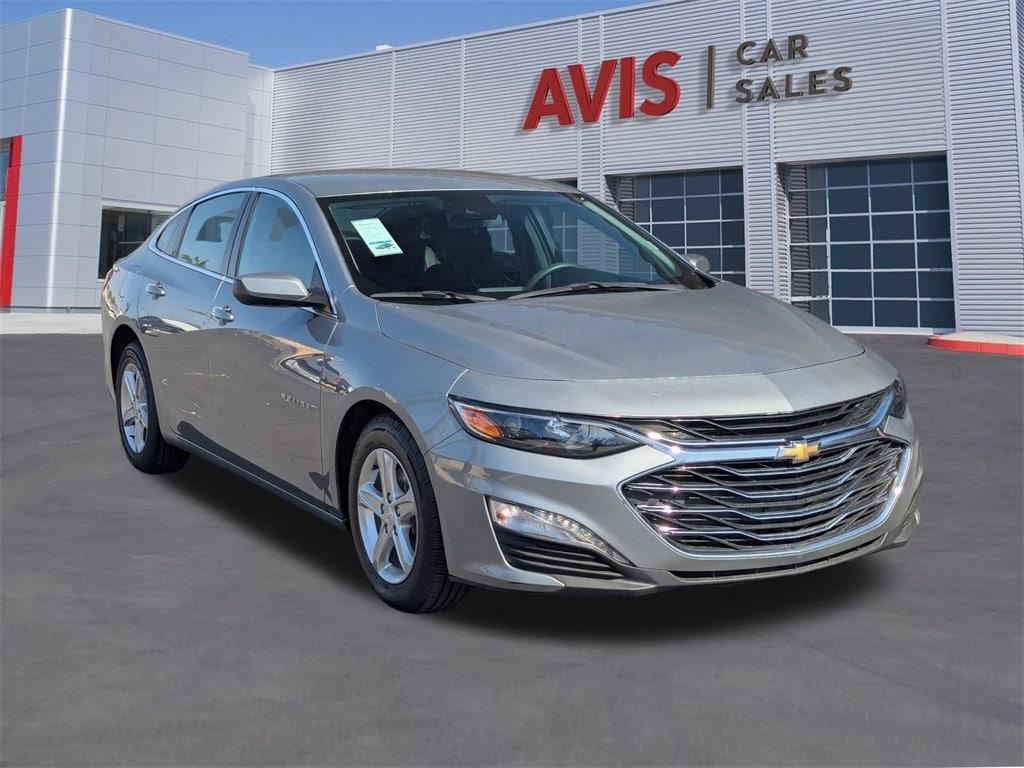 Thumbnail: 2023 Chevrolet Malibu - 3