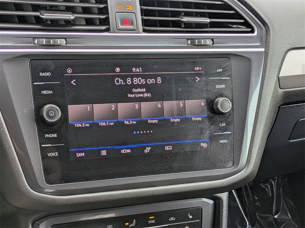 Thumbnail: 2024 Volkswagen Tiguan - 18