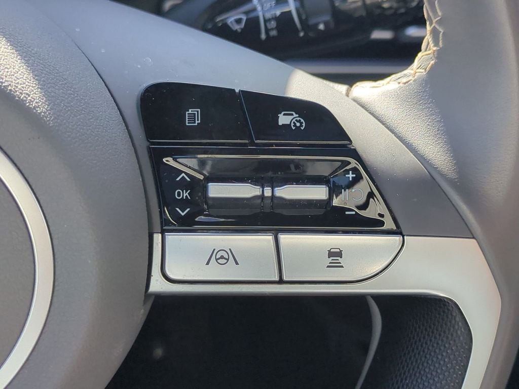 Thumbnail: 2025 Hyundai Elantra - 21