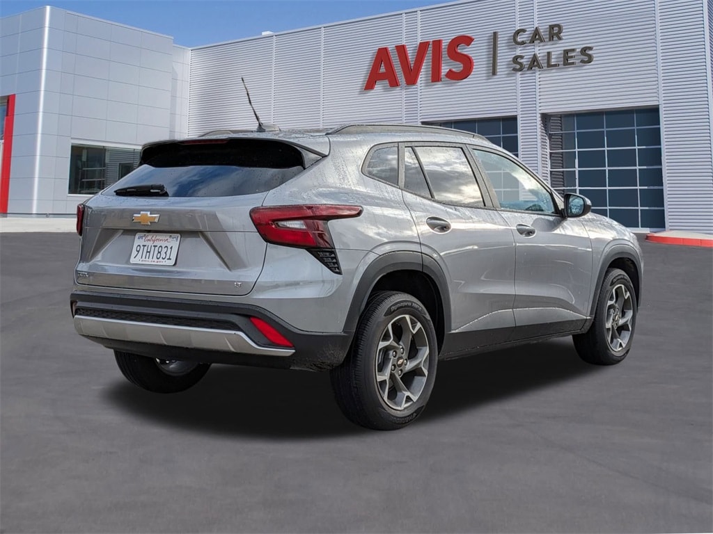 Thumbnail: 2025 Chevrolet Trax - 6