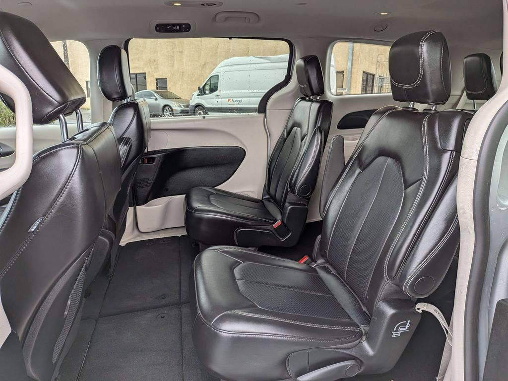 Thumbnail: 2024 Chrysler Pacifica - 25