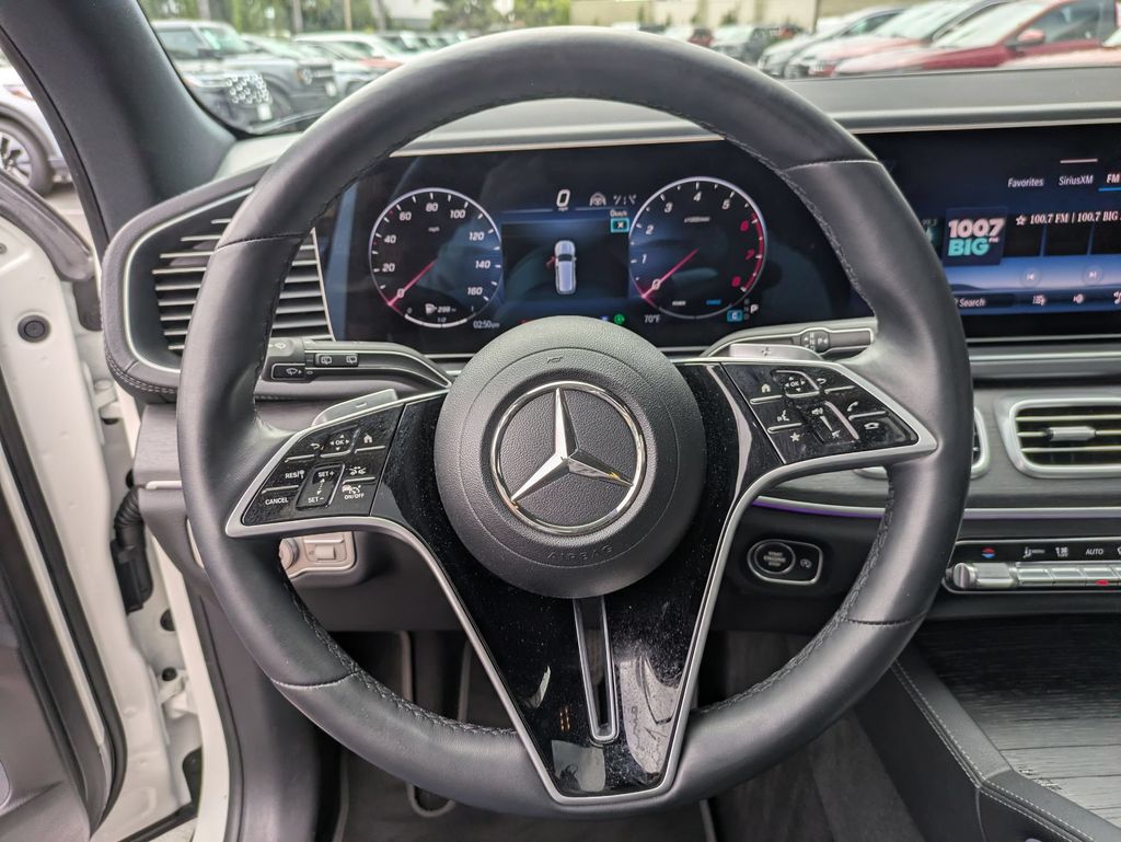Thumbnail: 2025 Mercedes-Benz GLS - 23