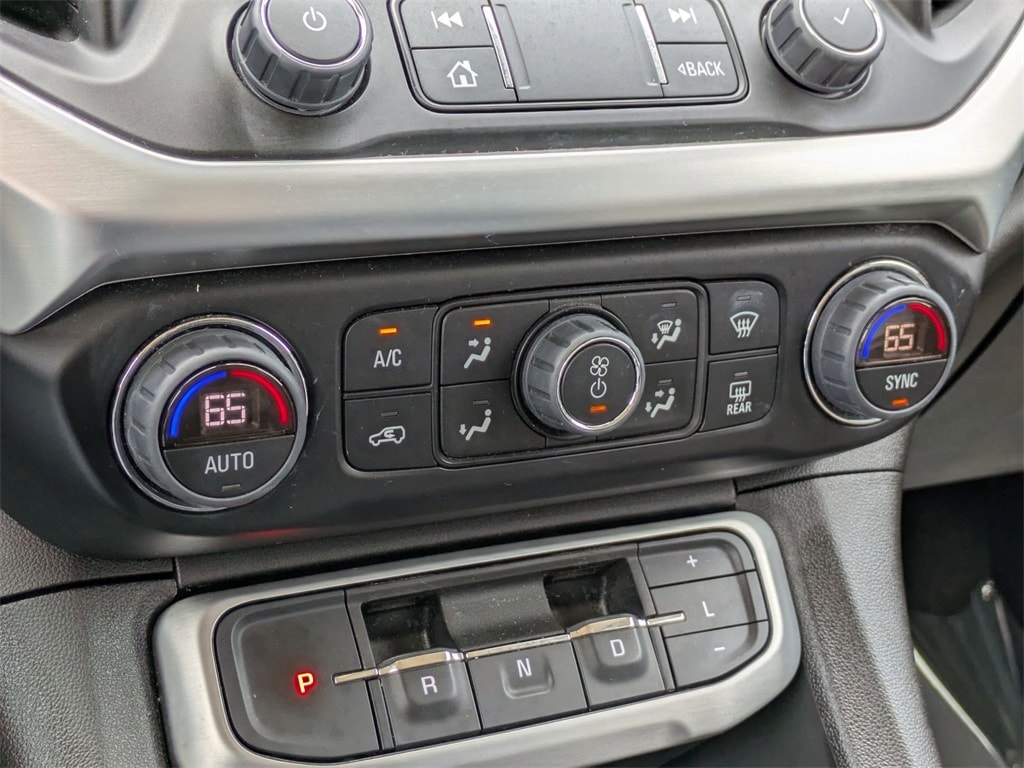 Thumbnail: 2023 GMC Acadia - 17