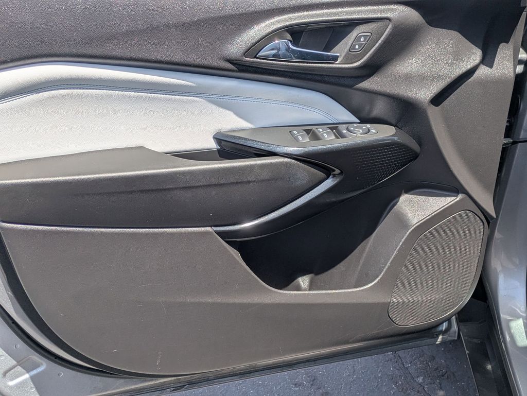 Thumbnail: 2025 Chevrolet Trax - 14