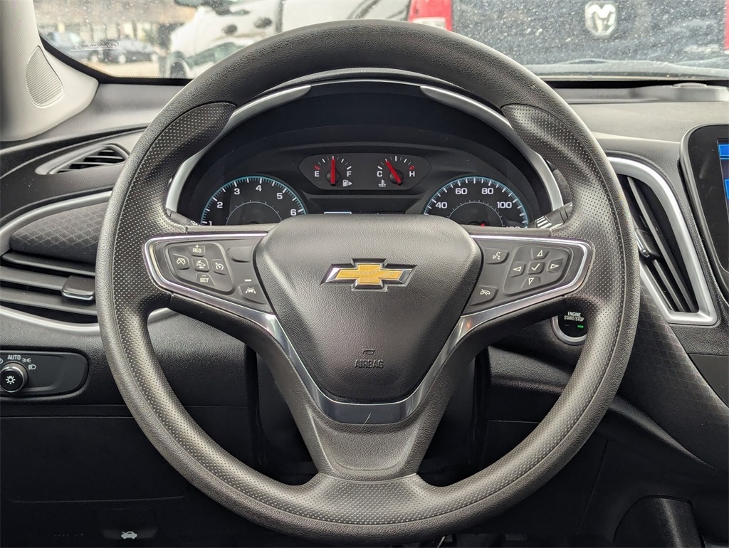 Thumbnail: 2023 Chevrolet Malibu - 22