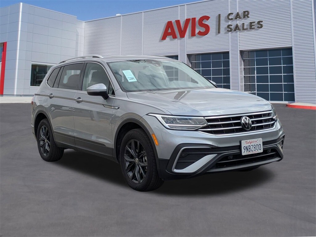 2024 Volkswagen Tiguan SE Wolfsburg Edition photo 2