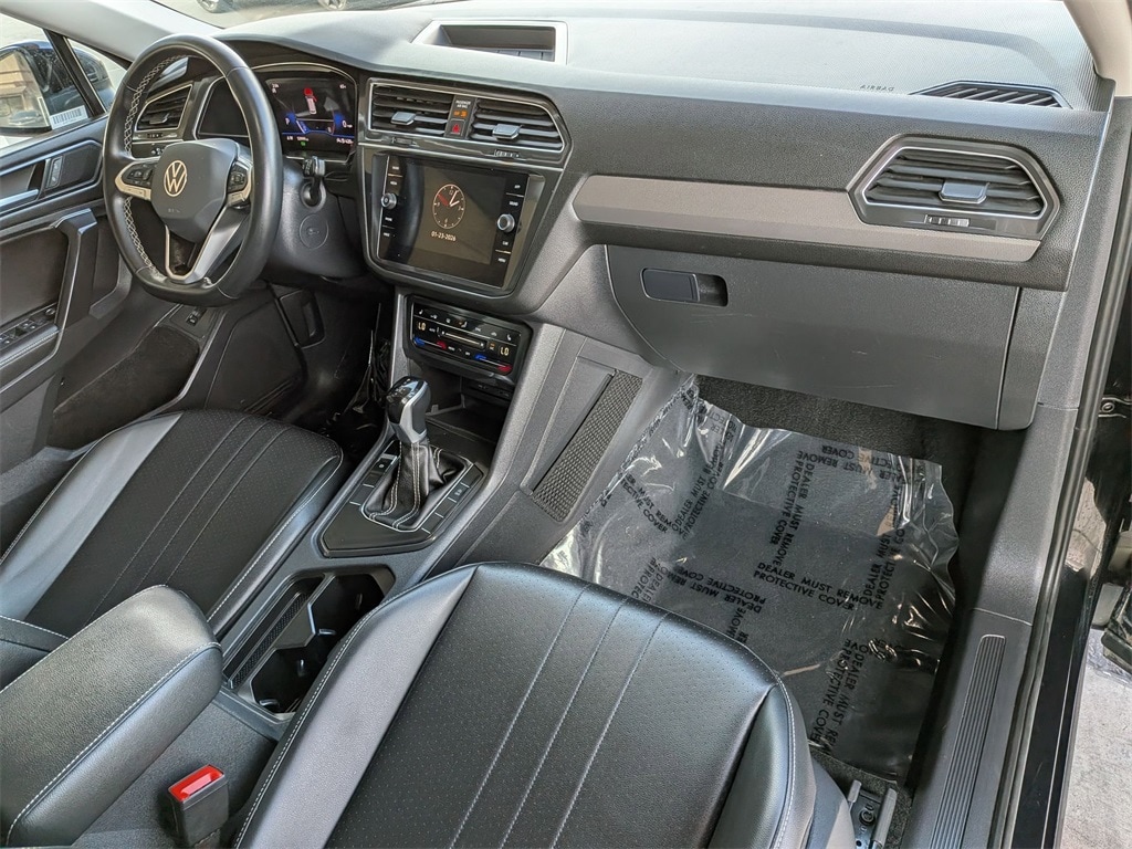 Thumbnail: 2024 Volkswagen Tiguan - 30