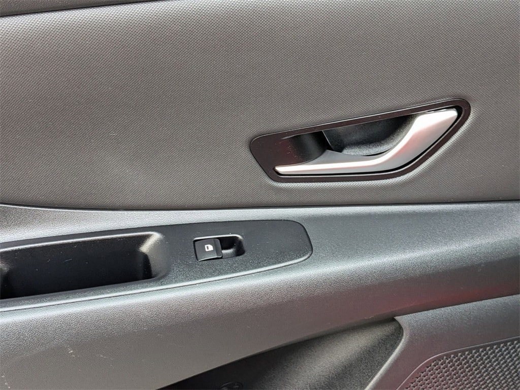 Thumbnail: 2025 Hyundai Elantra - 27