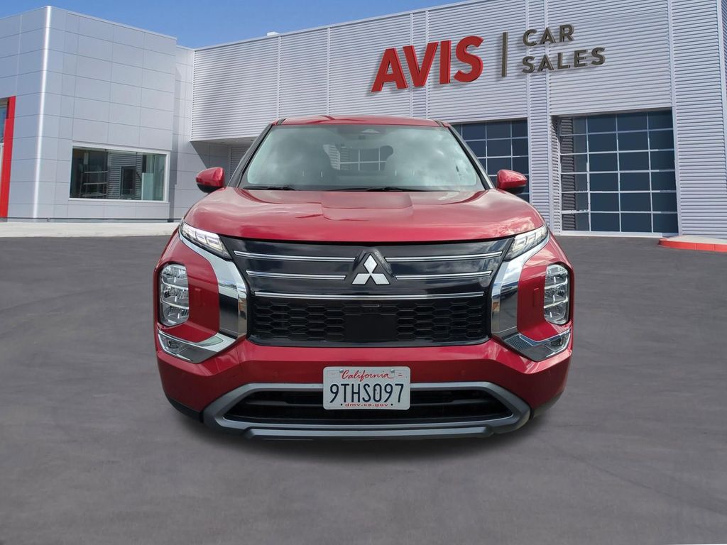 Thumbnail: 2025 Mitsubishi Outlander - 2
