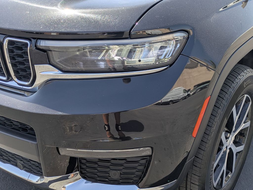 Thumbnail: 2024 Jeep Grand Cherokee L - 11