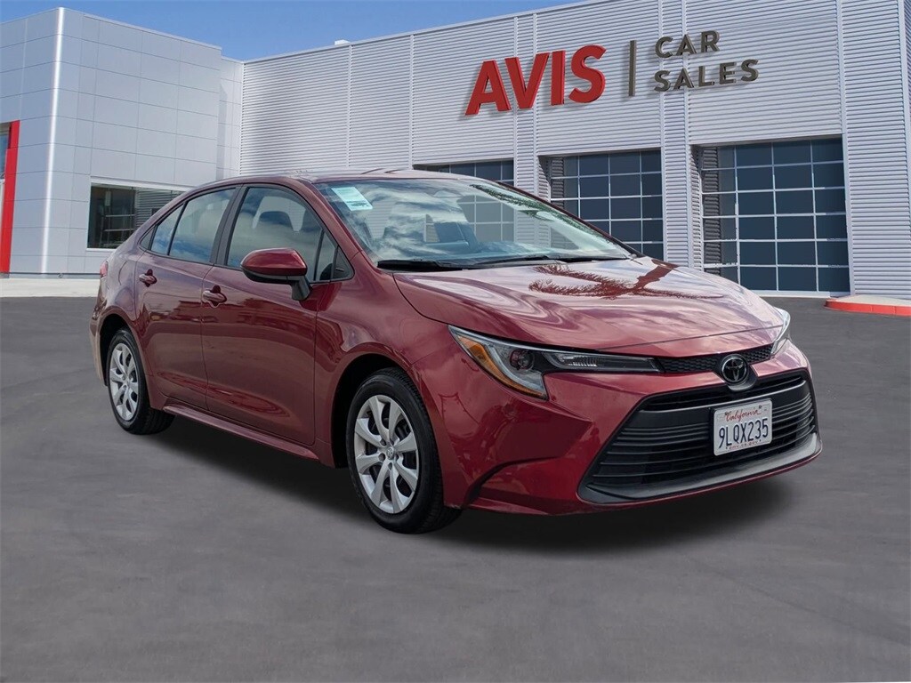 2024 Toyota Corolla LE photo 3