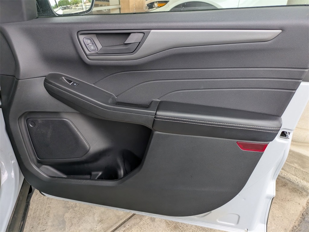 Thumbnail: 2025 Ford Escape - 33