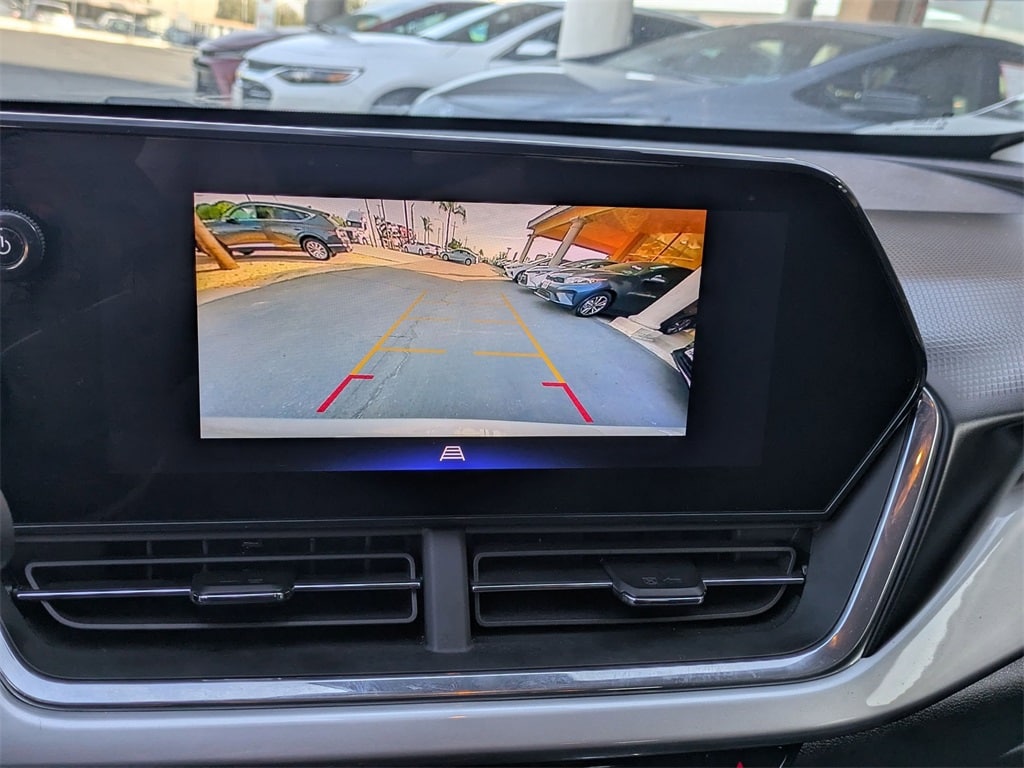 Thumbnail: 2025 Chevrolet Trax - 17