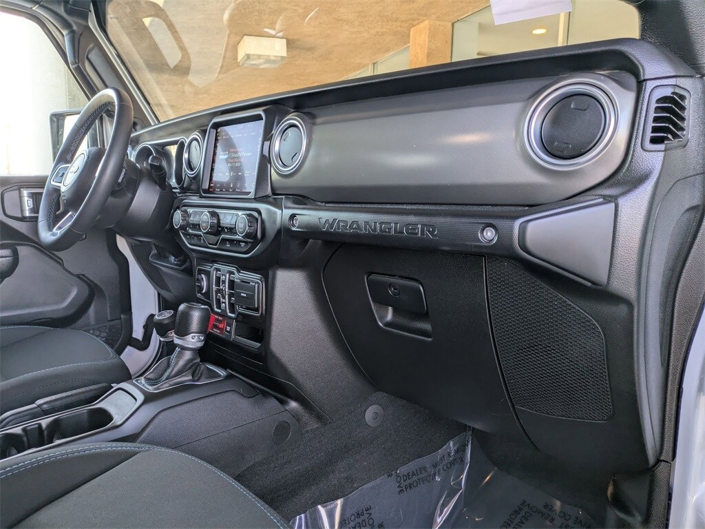 Thumbnail: 2023 Jeep Wrangler - 33