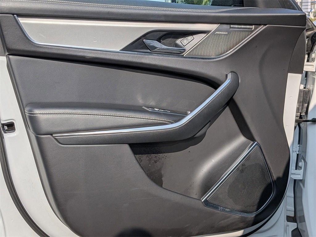 Thumbnail: 2024 Jaguar F-Pace - 11