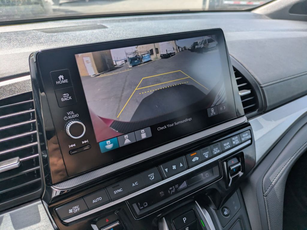 Thumbnail: 2025 Honda Odyssey - 17
