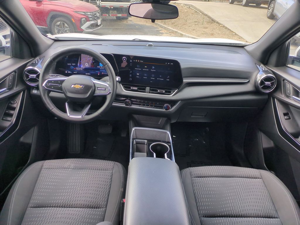 Thumbnail: 2025 Chevrolet Equinox - 24