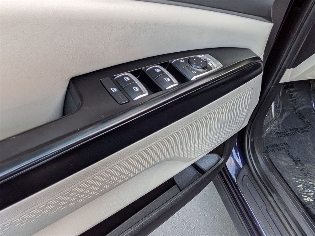 Thumbnail: 2024 Kia Carnival - 13