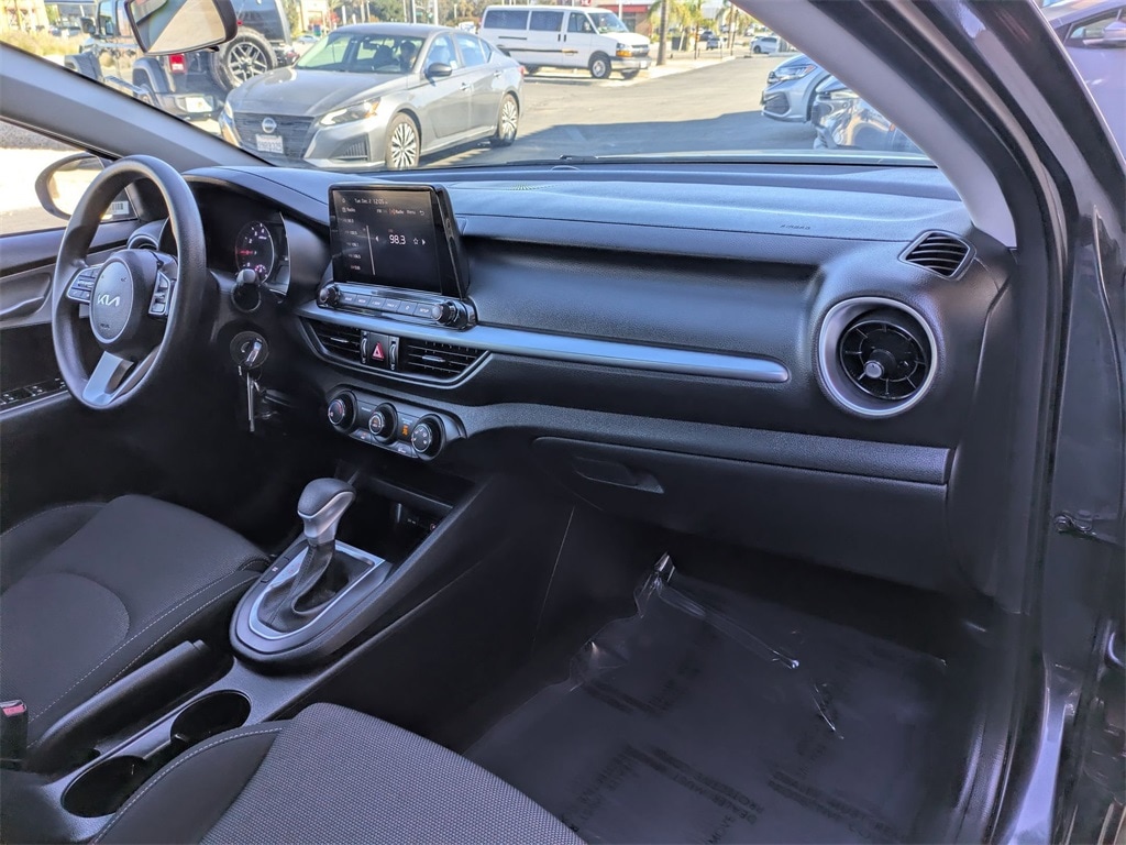 Thumbnail: 2024 Kia Forte - 33