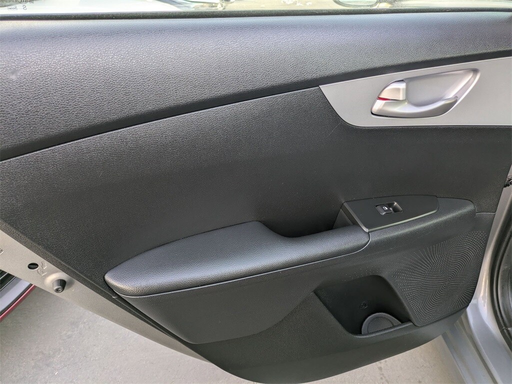 Thumbnail: 2024 Kia Forte - 27