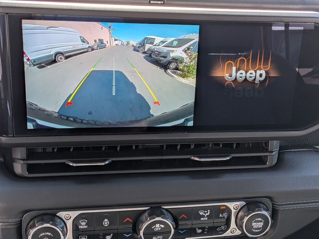 Thumbnail: 2025 Jeep Wrangler - 18