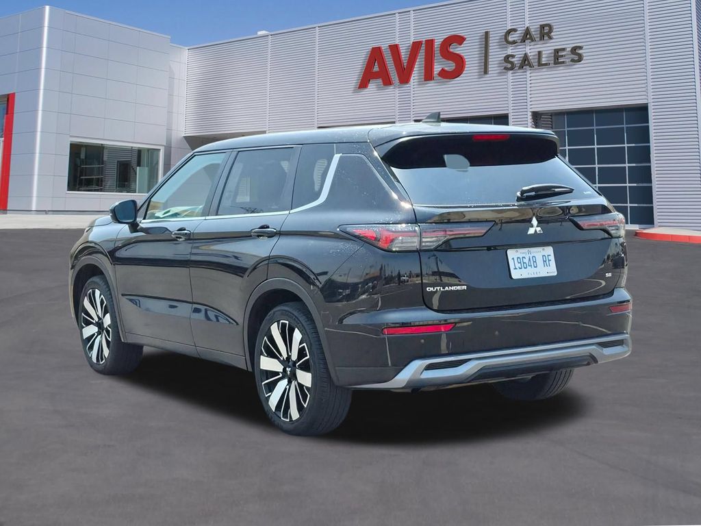 Thumbnail: 2025 Mitsubishi Outlander - 9