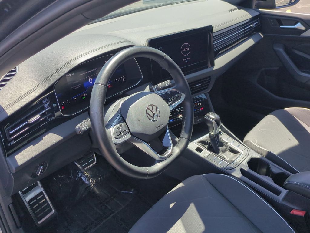 Thumbnail: 2025 Volkswagen Jetta - 15