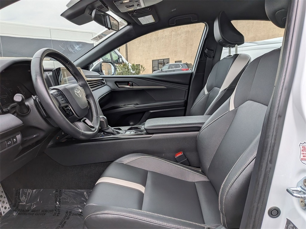 Thumbnail: 2025 Toyota Camry - 15