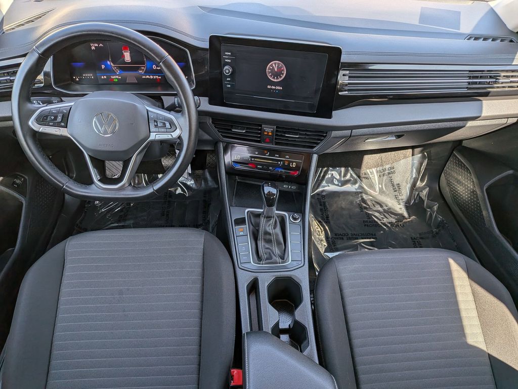 Thumbnail: 2025 Volkswagen Jetta - 21